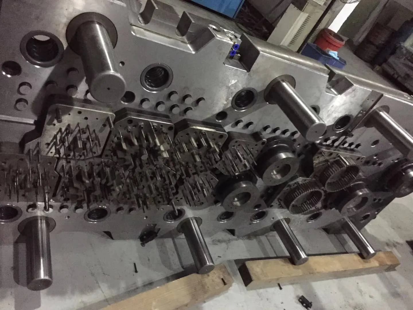 Progressive / production die tooling